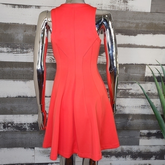 🌺NWT Bar lll fit and flare dress in hibiscus bloom 🌺 - Picture 4 of 8